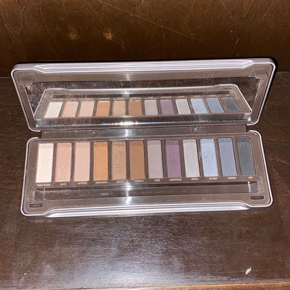 Icon by Absolute makeup palette